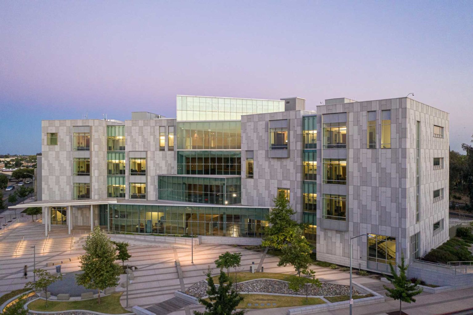 Giroux Glass Fresno Celebrates 10 Years Giroux Glass